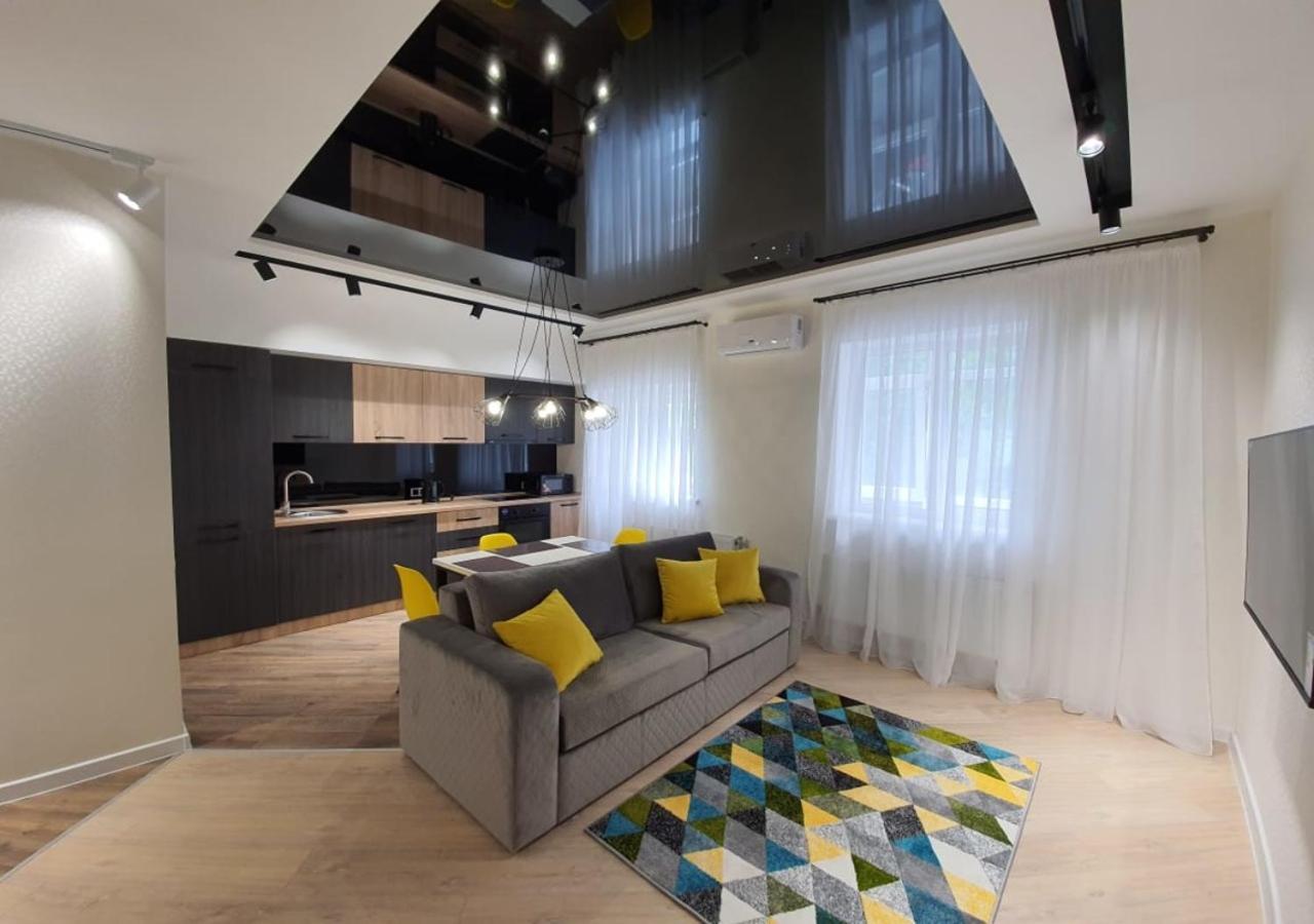 New Lux Apartment 2020 Kharkiv Eksteriør billede