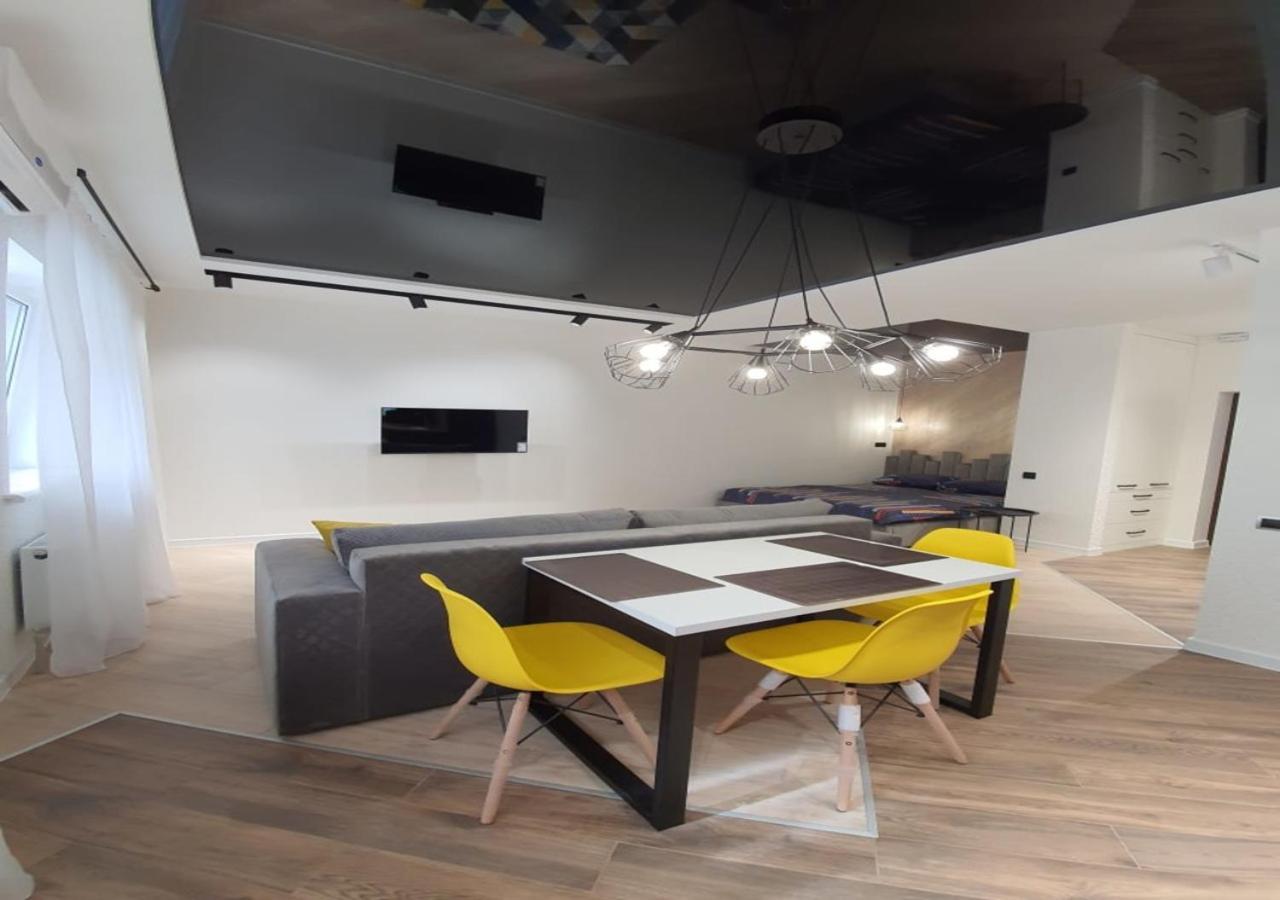 New Lux Apartment 2020 Kharkiv Eksteriør billede